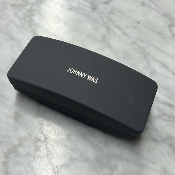 Johnny Was Gray Sunglass CASE - Picture 1 of 8